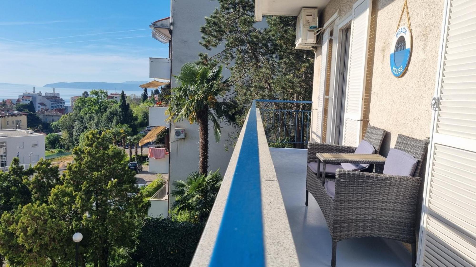 Apartment With Direct Sea View, Free Parking And Close To Beaches And Promenade Lovran Exterior foto
